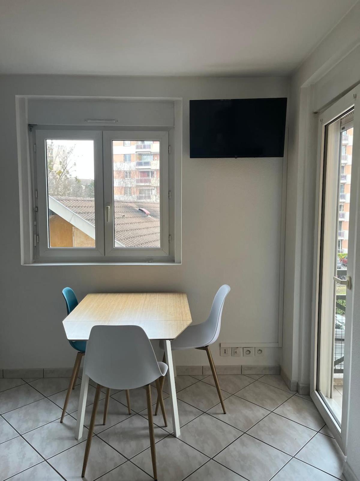 Апартаменти Le Rialto Cozy T2 Avec Parking Аннесі Екстер'єр фото